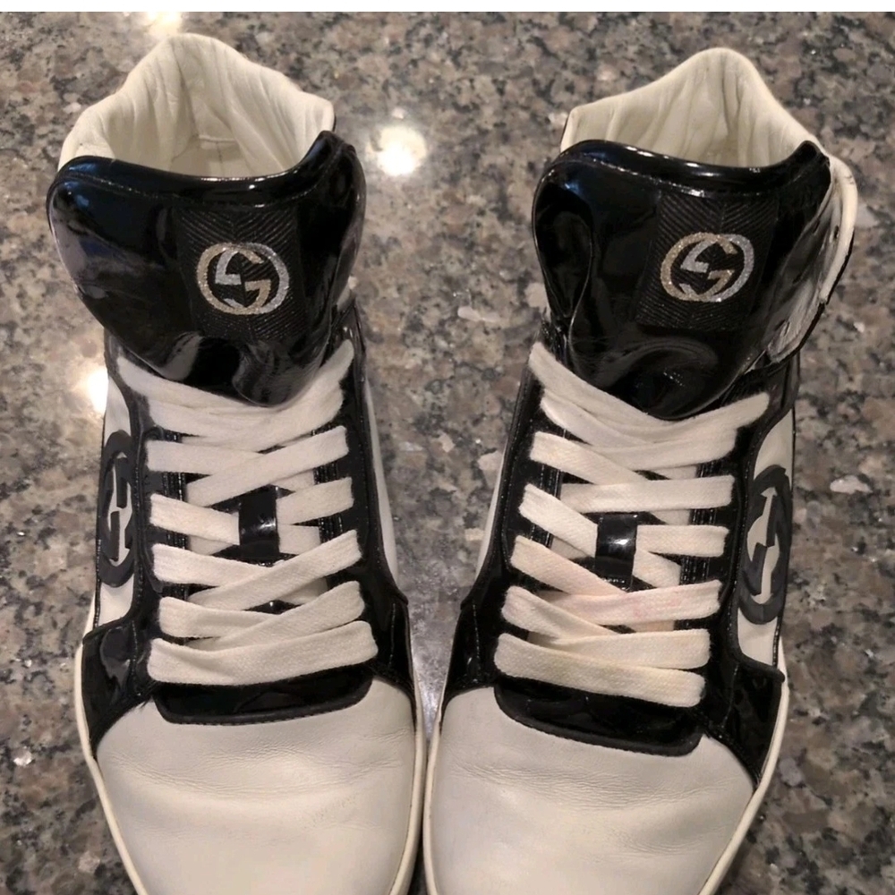 Gucci Black and White Athletic Shoes - Picture 2 of 15